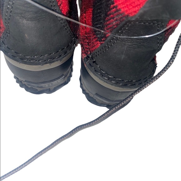 Sorel Women's Out N About Red Buffalo Plaid Lace Up Rain Boots size 5.5 - Picture 2 of 6